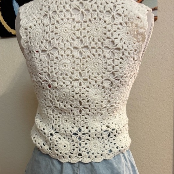 Line & Dot Crochet Top - Picture 2 of 3